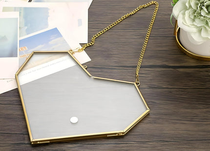 Heart-Shaped Metal Hanging Frame with Glass, for Dried Flowers & Photos - SABER Center