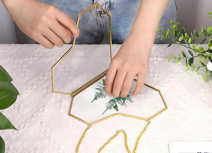Heart-Shaped Metal Hanging Frame with Glass, for Dried Flowers & Photos - SABER Center