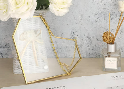 Heart-Shaped Metal Hanging Frame with Glass, for Dried Flowers & Photos - SABER Center